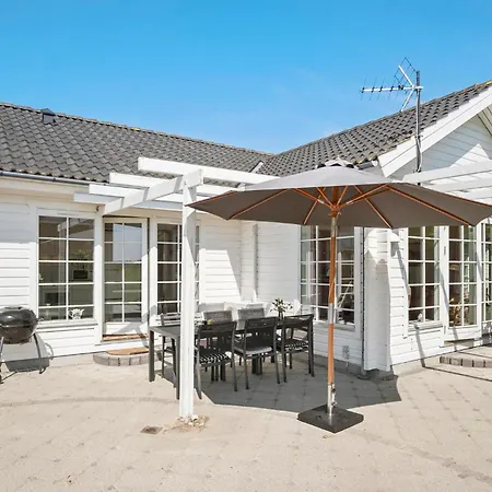 2 Bedroom Cozy In Millinge